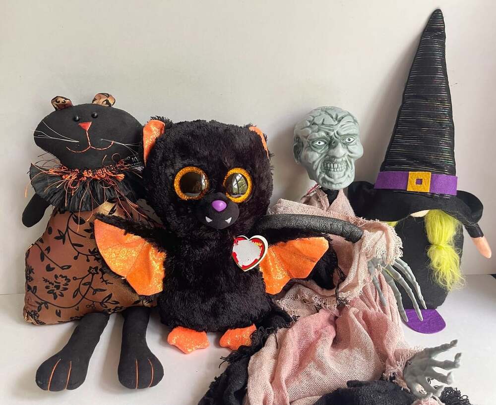 Mixed Halloween Plush & Decor Lot: Ty Beanie Boo Bat, Witch Gnome, Witch Cat